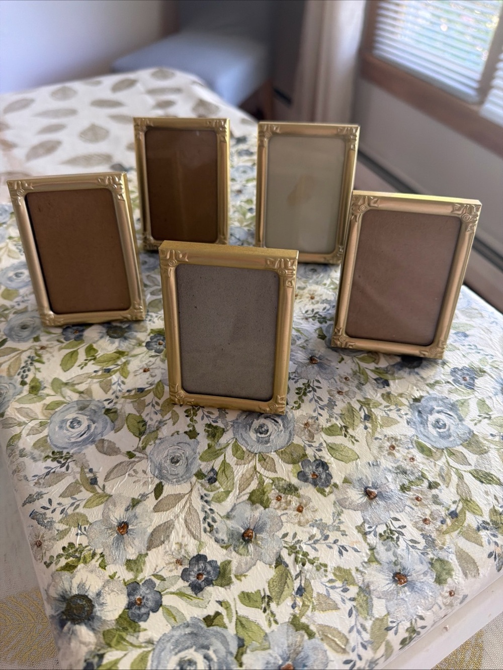 Source Unknown Small Gold Ornate Picture Frame Set of 5